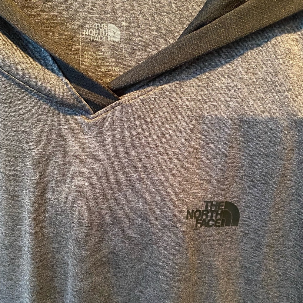 Lightweight North Face Pullover - image 2